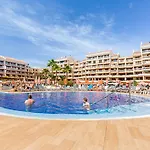 Coral Compostela شقة *